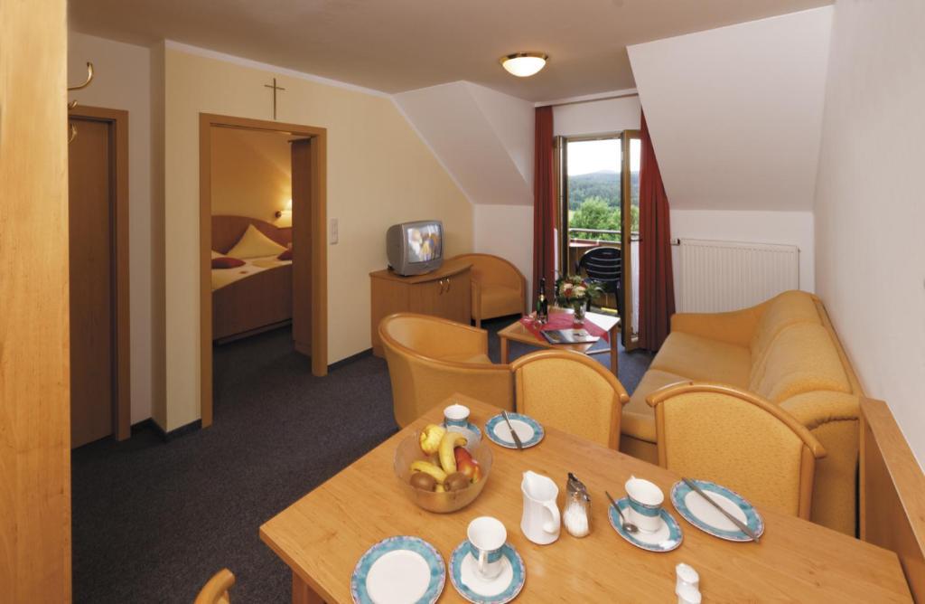 Panorama-Hotel Am See Neunburg vorm Wald Room photo