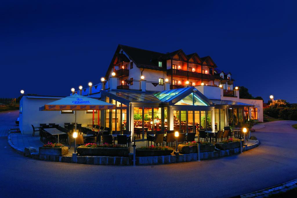 Panorama-Hotel Am See Neunburg vorm Wald Exterior photo