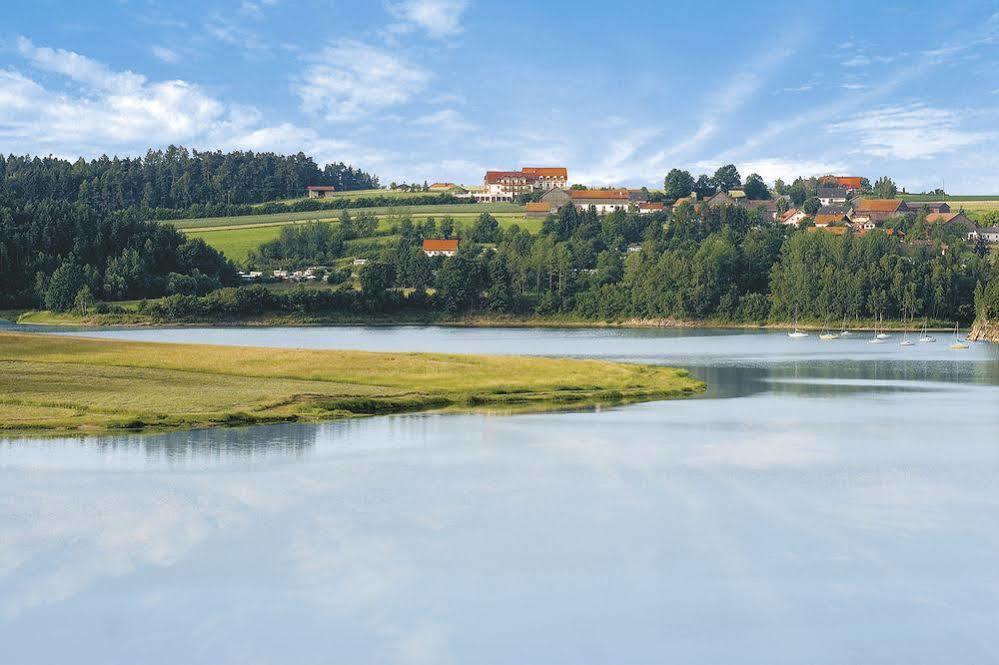 Panorama-Hotel Am See Neunburg vorm Wald Exterior photo